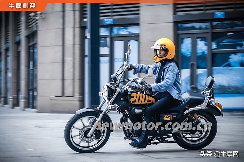 年轻不一定非得骑跑车200SC也能活力无限