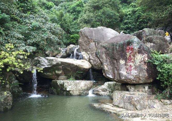 三叠井森林公园山水青翠、空气清新，是夏日体验森林氧吧的好去处