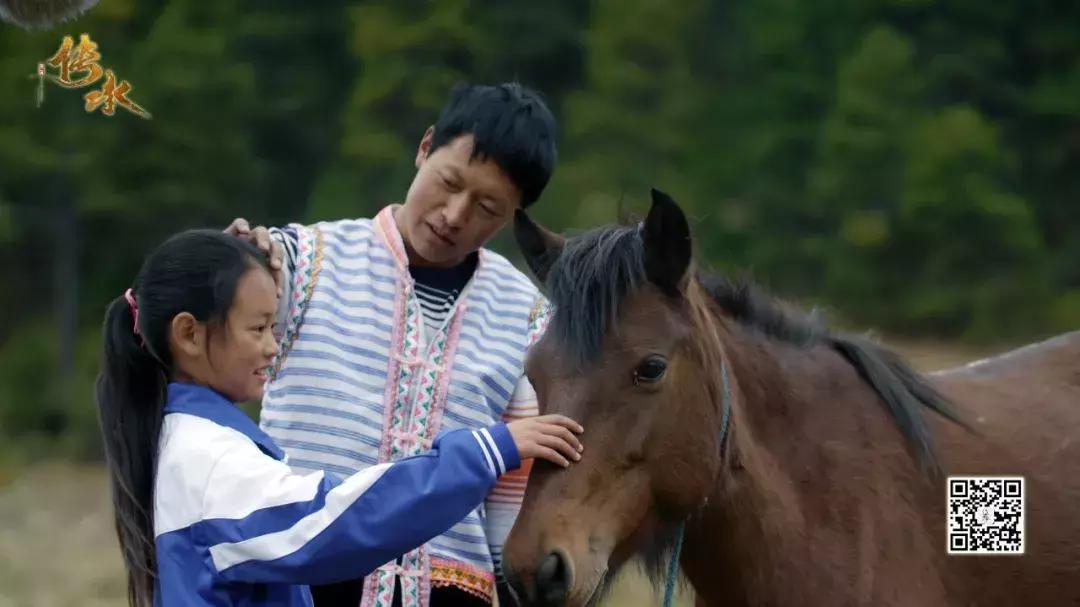 跟着《传承》第三季，3分钟教你做弓和捕鱼