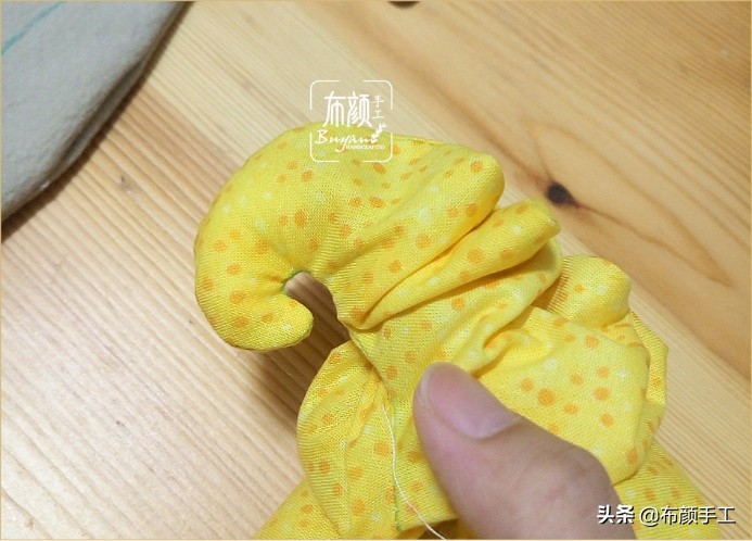 布艺兔子玩偶手工,牛仔布艺小熊手工