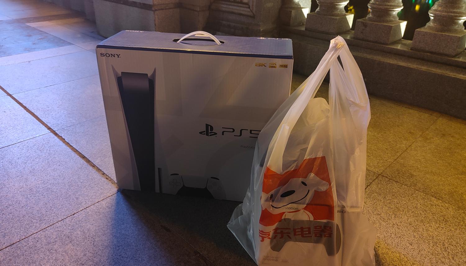 游戏宅理想桌面,电竞头戴式耳机rog棱镜s