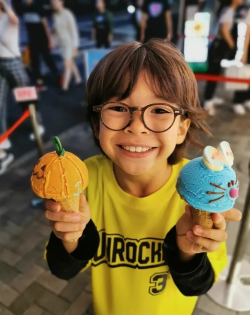 丑模吕燕近照曝光,“丑模”吕燕带娃现身