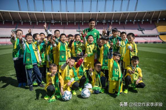 留洋少年承载中国足球正能量，表现出色成中超头牌公益行首个大使