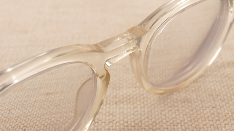 眼镜坏了用哪种胶才能粘好,眼镜坏了可以用啥胶粘