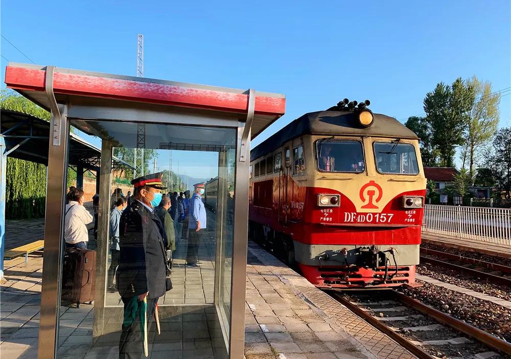 最低价只要1块钱的慢火车,最低火车票价多少钱