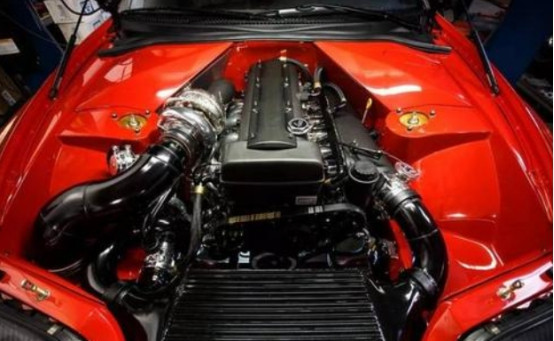 同样2.5的排量四缸和六缸的区别,2.5四缸和2.5六缸哪个快