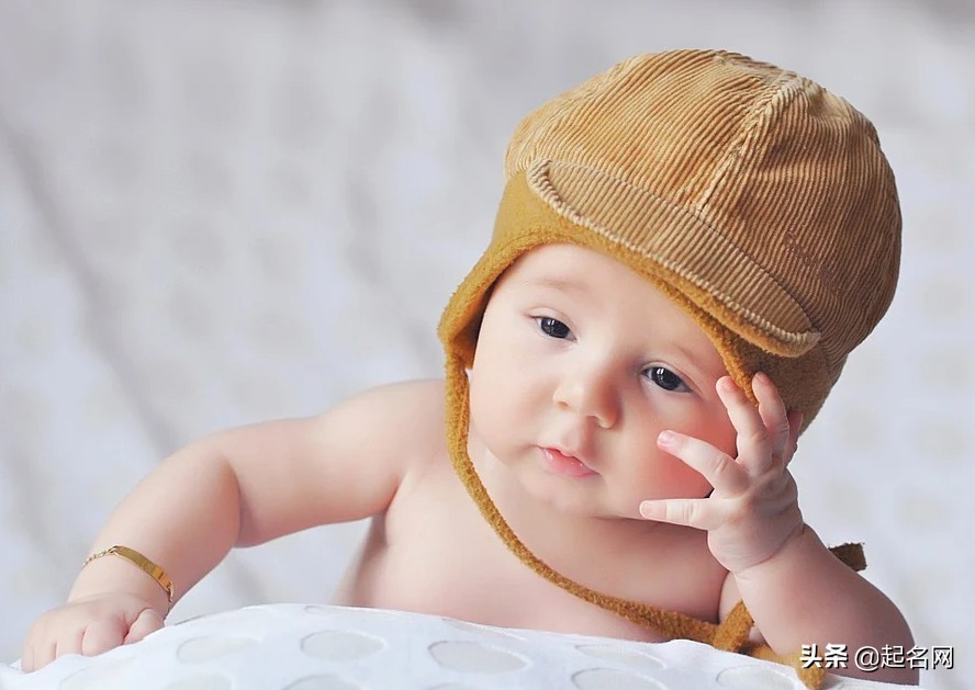 男孩押韵朗朗上口名字,朗朗上口的男孩名字小名