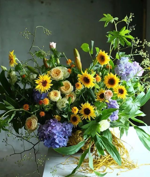 日本顶级花艺欣赏,日本花店布置图片