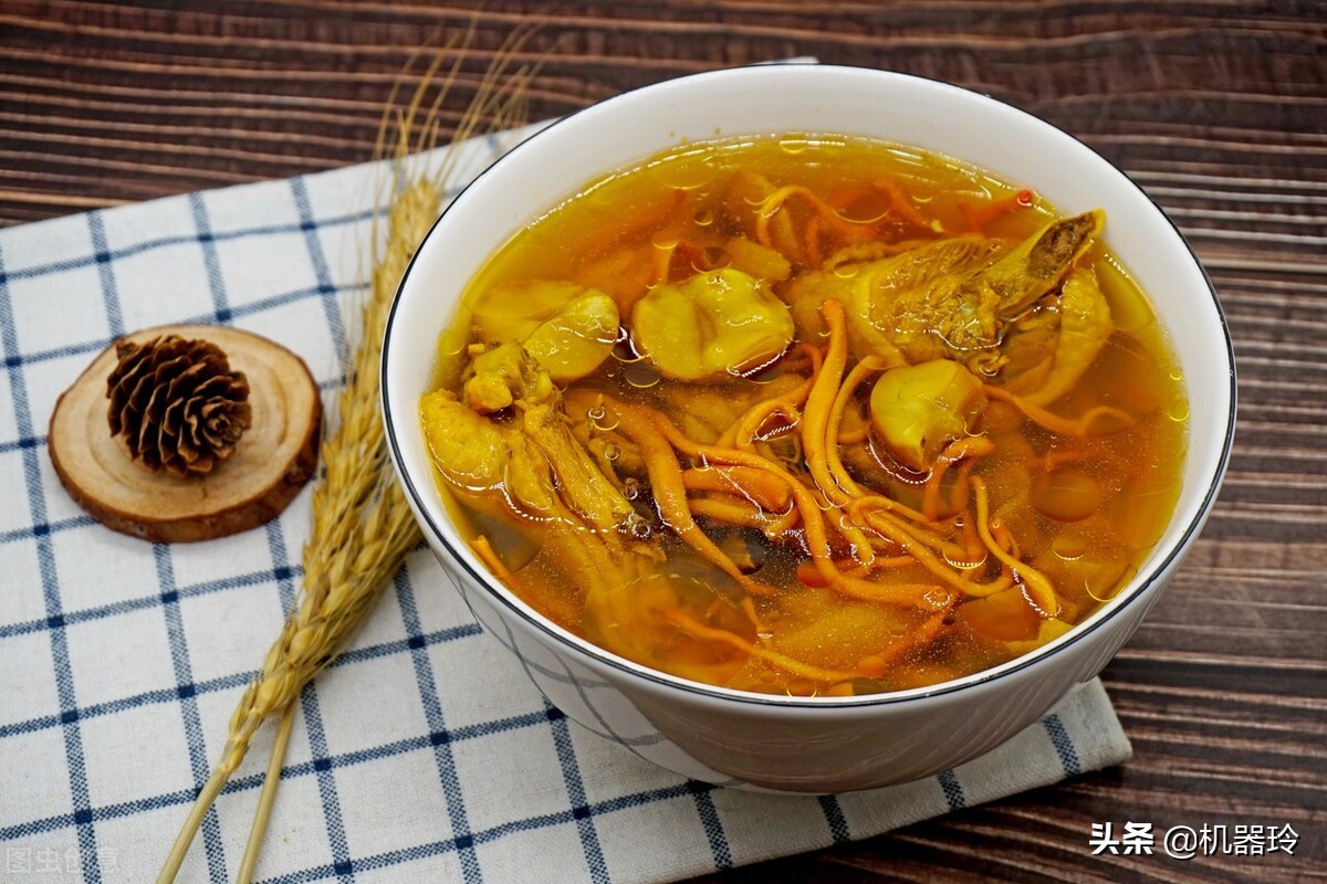 立冬季节适合煲什么汤,立冬养生汤做法大全