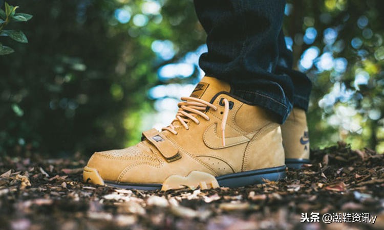 耐克球鞋大秀小麦肌,真的不要太低调