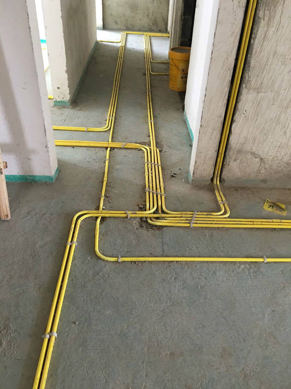 装修完4平方线改6平方线麻烦吗,装修房子全用4平方的电线可以吗