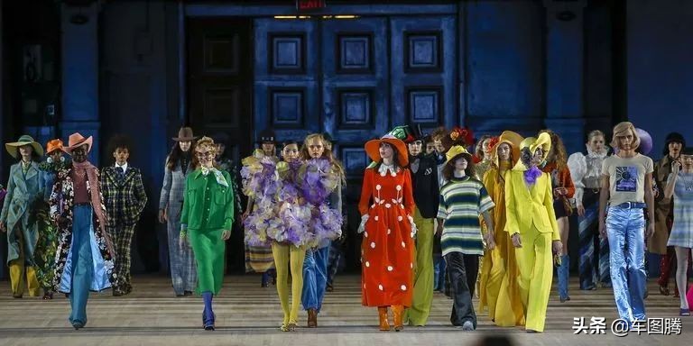 还有谁想成为“爆款”？让巴黎时装周上的标致4008来告诉你吧