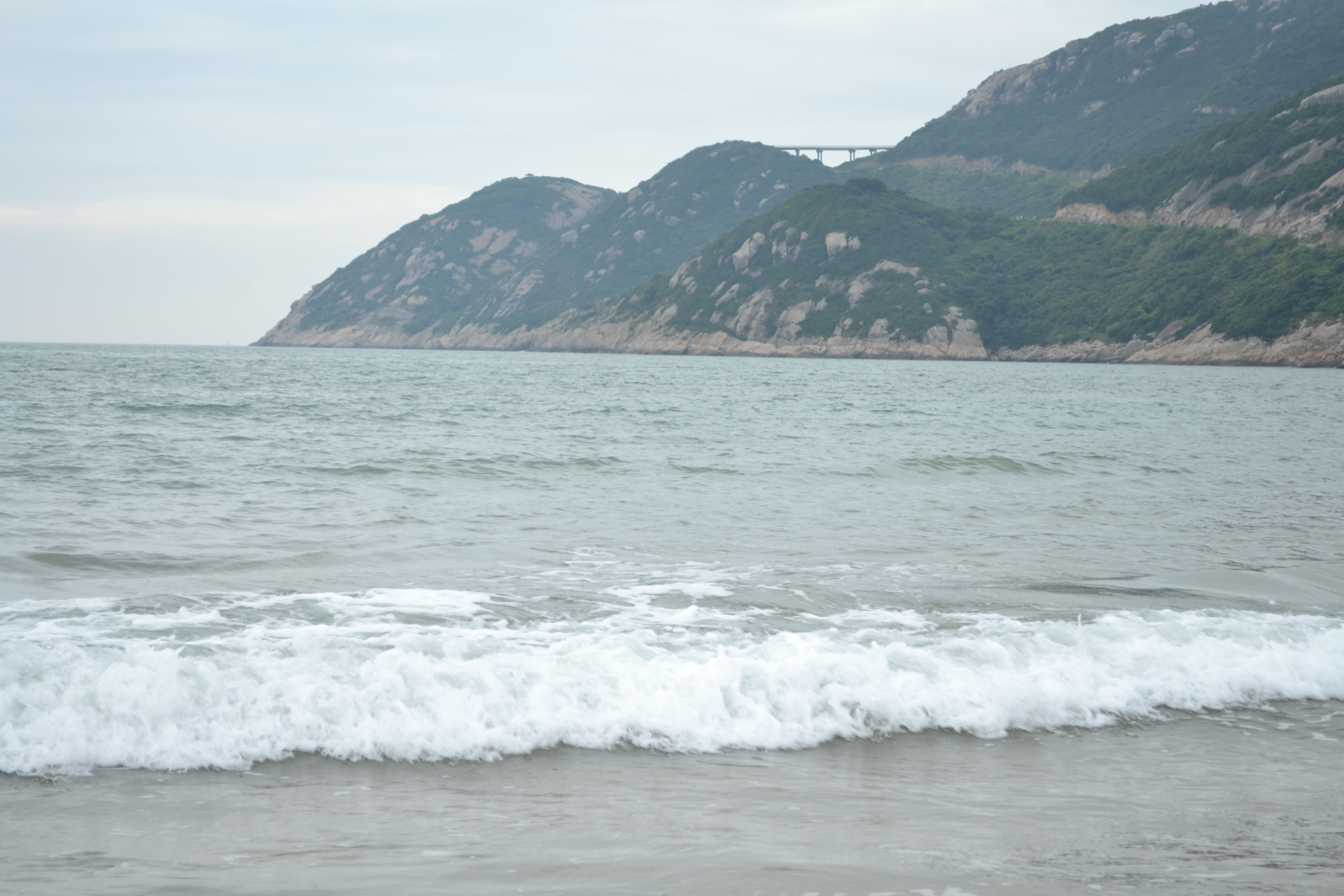 舟山群岛第5大岛沙雕故乡朱家尖，10里金沙美如画，大青山来自驾