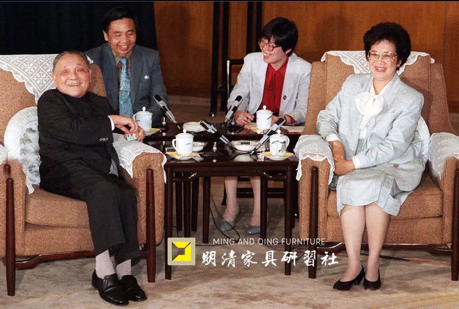 人民大会堂的桌椅什么牌子,人民大会堂国宾家具图片