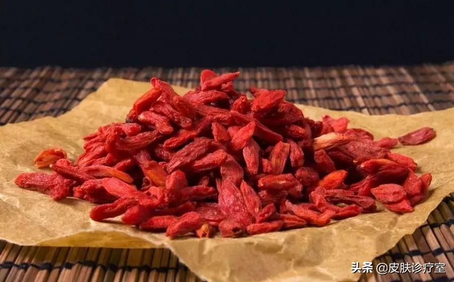 女人湿气太重脸上长痘痘怎么调理,12岁的孩子脸上长痘痘怎么调理