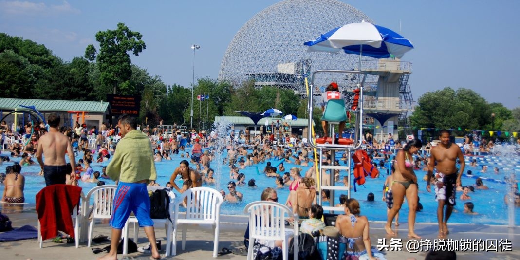 室内游泳池里为何有尿,为什么泳池有尿