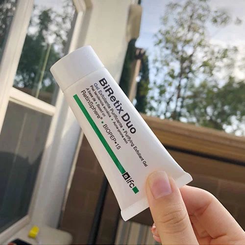 为什么我们背后会起痘痘,长痘痘是什么原因祛痘方法有哪些