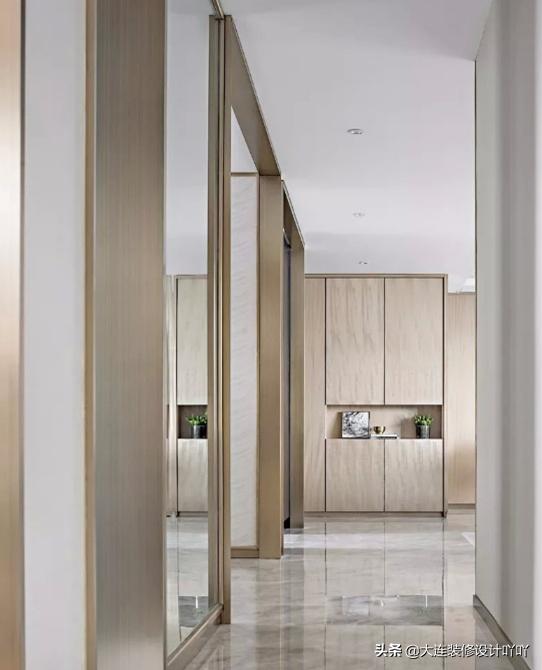 大连现代极简装修风格,现代轻奢装修风格高级感70平