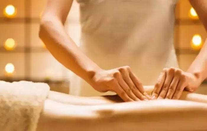 乳腺癌是一开始癌还是慢慢变成癌,警惕乳腺癌的八大征兆