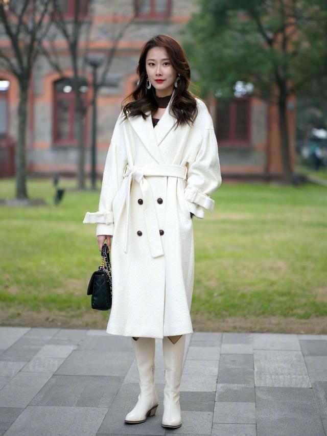 秋冬连衣裙40岁减龄又气质,秋冬大衣裙子穿搭女