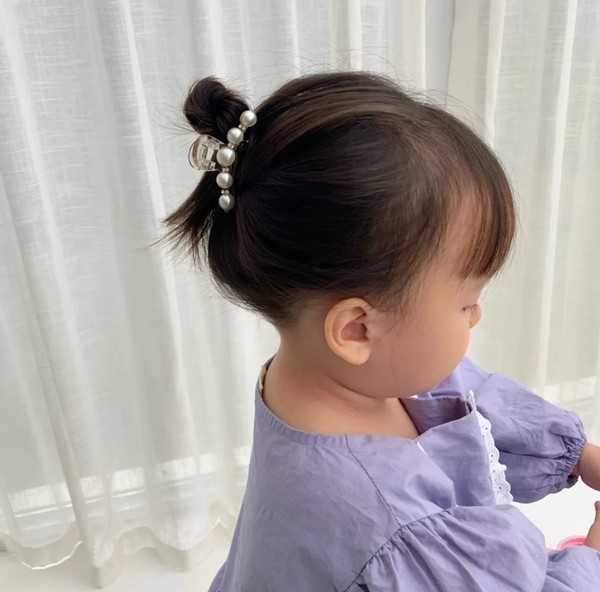 宝宝齐耳短发辫子简单洋气扎法,短发儿童麻花辫扎头发