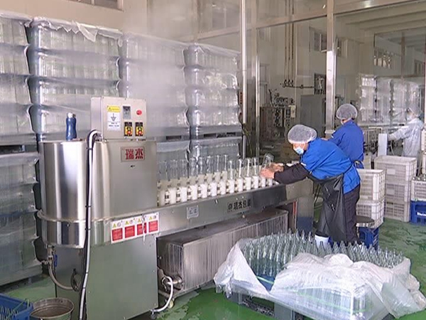 荣炳盐资源区：加快项目建设促进民生改善确保完成全年目标任务