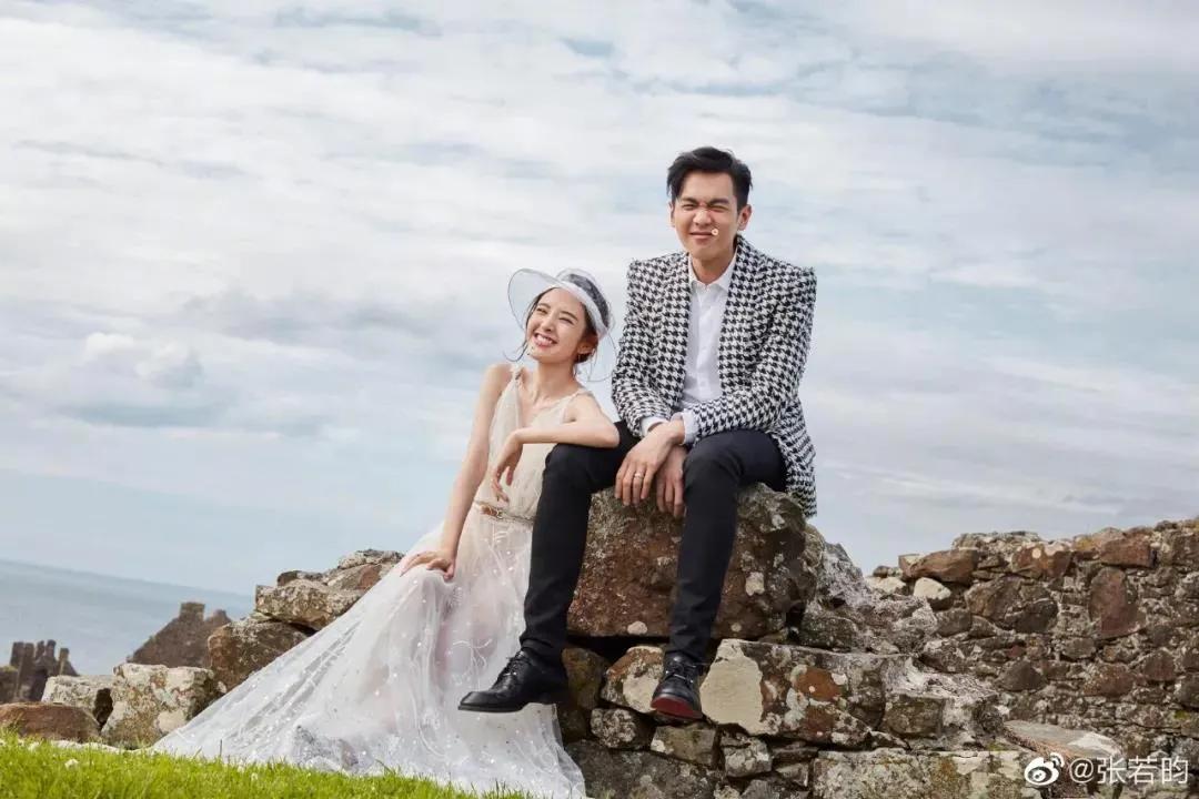 蔡徐坤成纪梵希彩妆代言人，《少年的你》成金像奖最大赢家…