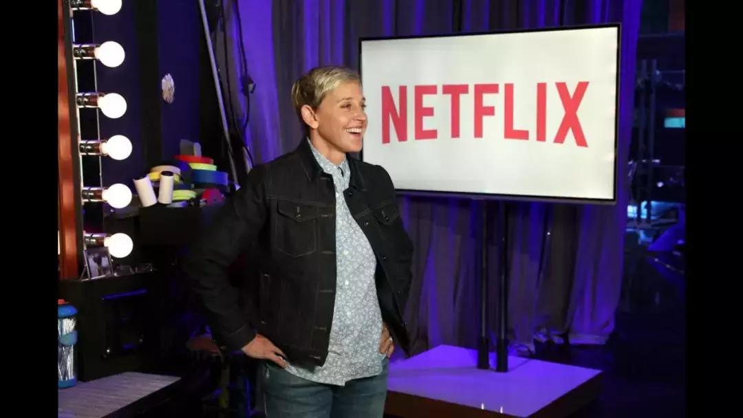 她是全世界最有钱的蕾丝边，你感受一下