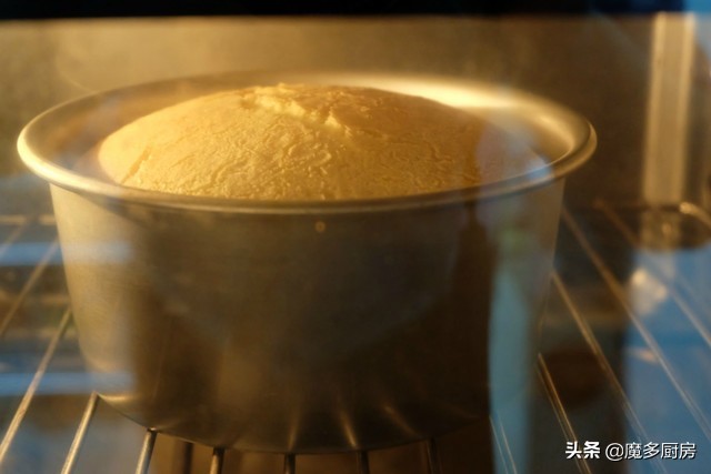 100克低筋面粉做蛋糕要放几个鸡蛋,130克低筋面粉放多少鸡蛋做蛋糕