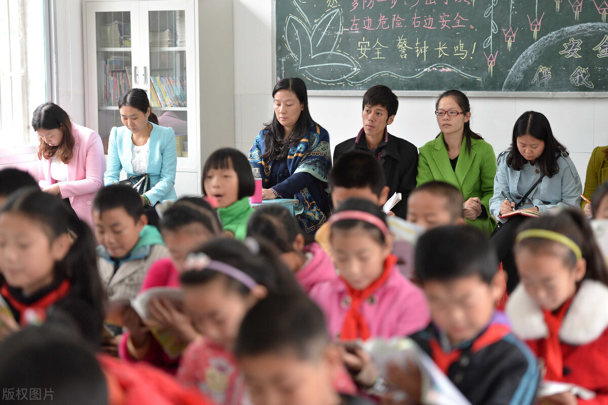 向名师学习的古典名句,我们要向老师学习下一句