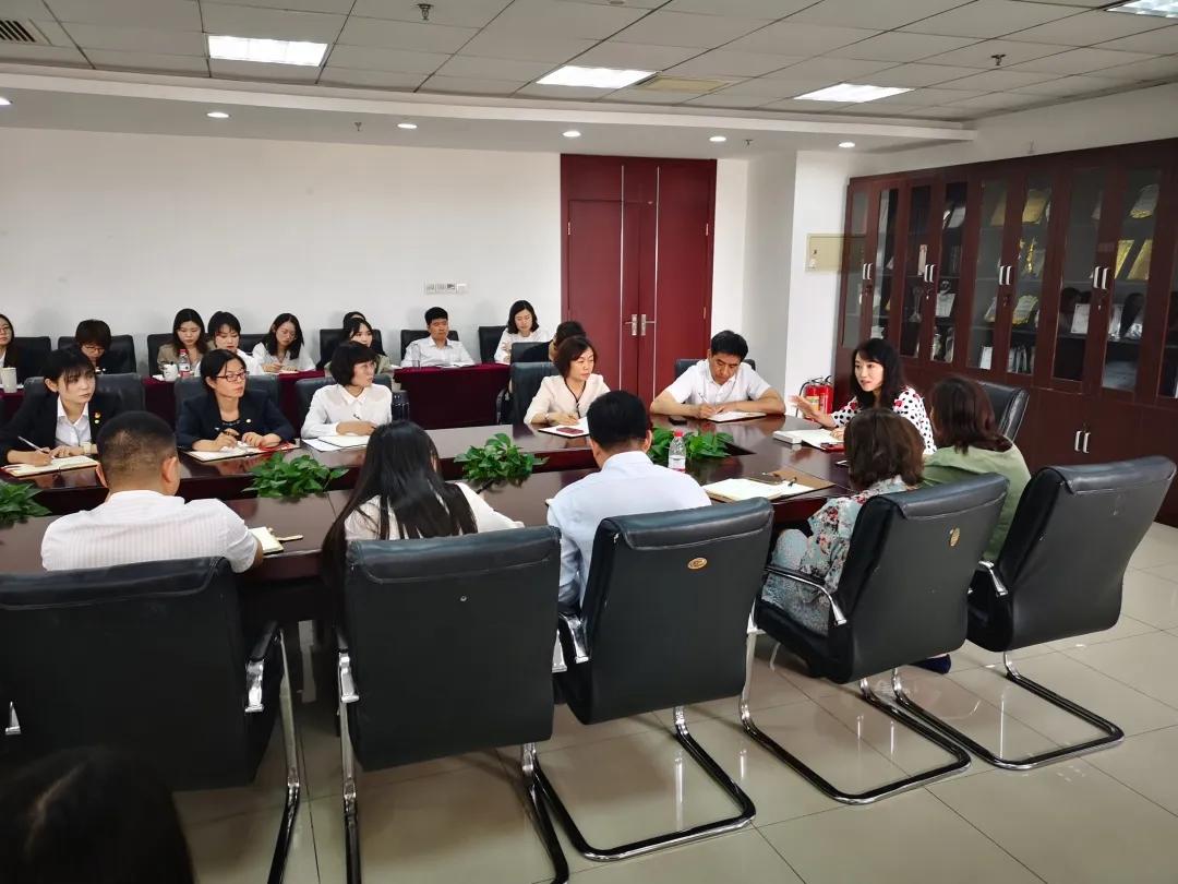 她是如何成为带货一姐,他是怎么做到销售第一的