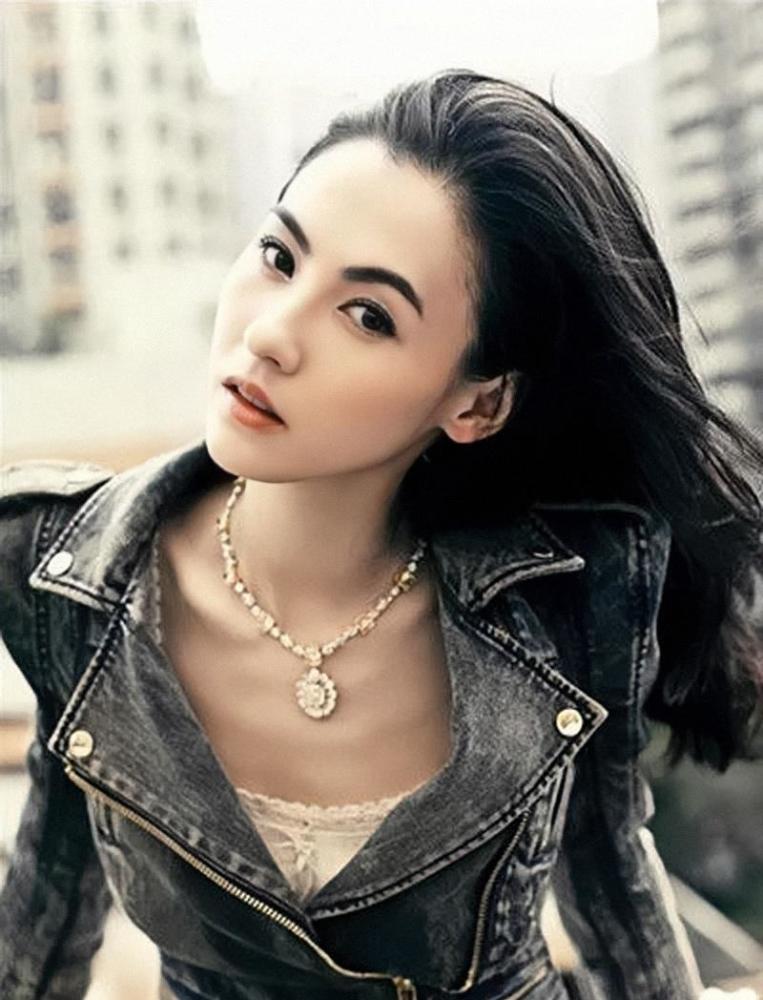 桃花眼适合什么脸型女,妩媚的女生适合什么眼型