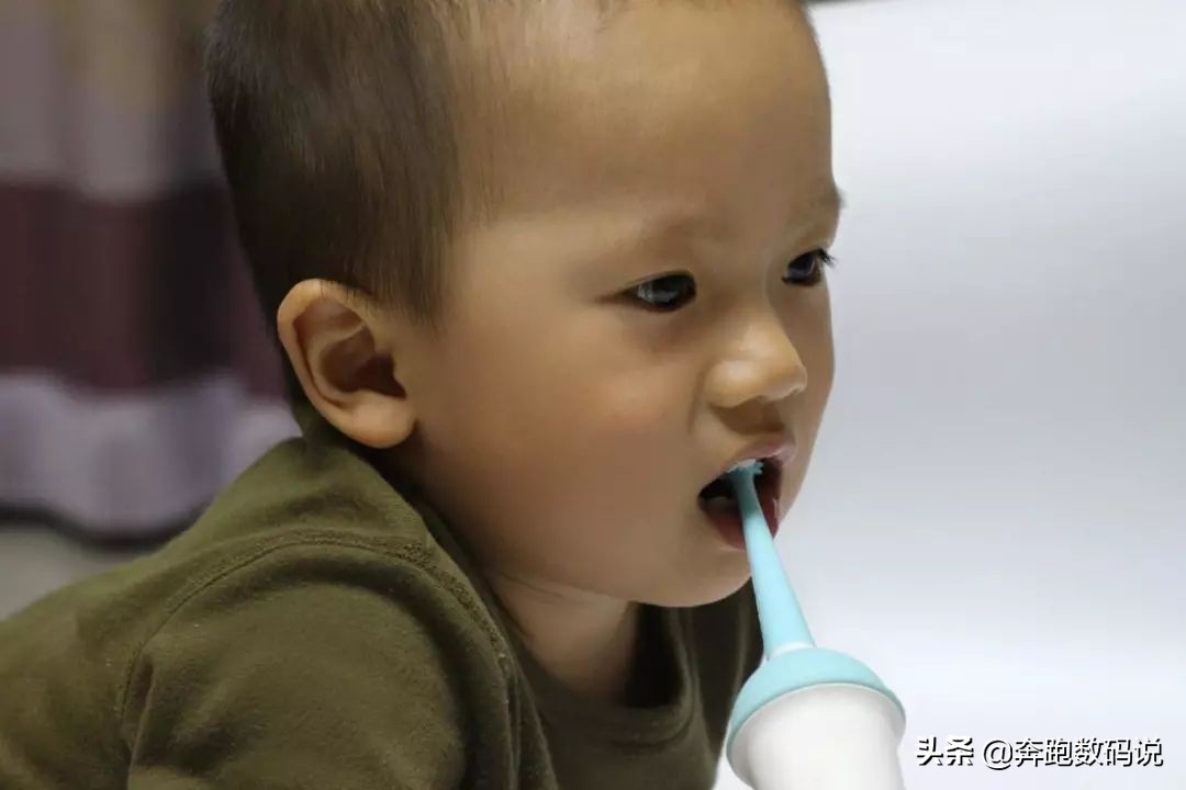 usmile儿童电动牙刷是用哪种刷头,usmile儿童电动牙刷怎样刷牙