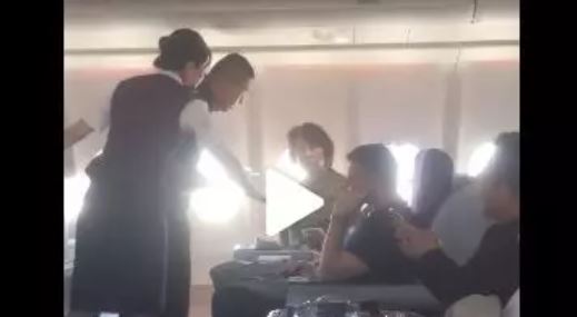 监督员大闹头等舱事件始末,大闹航班的监督员视频