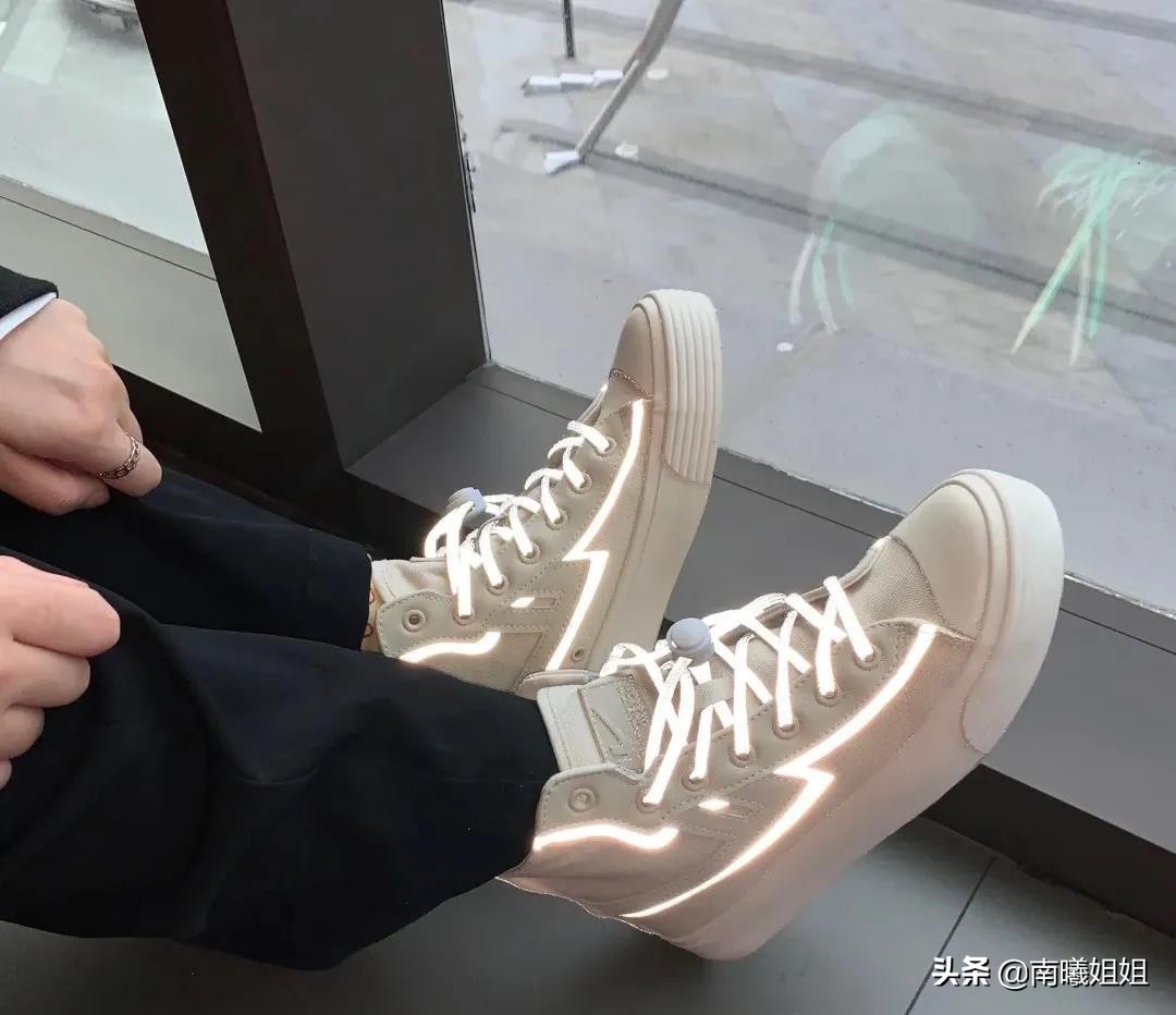 龚俊红色回力鞋子是哪一款,龚俊潮鞋搭配