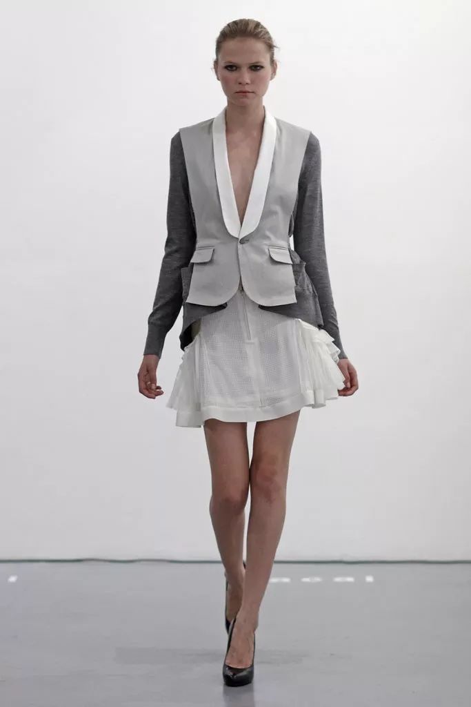 因为做家庭主妇太无聊，于是她创立了Sacai……