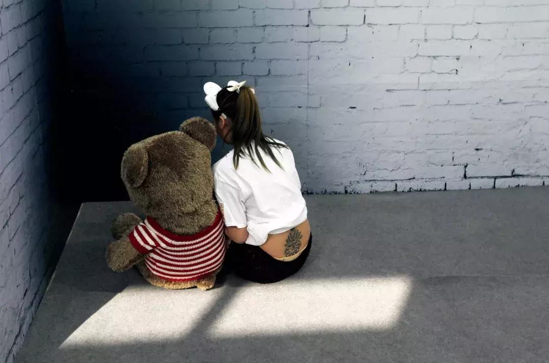 揭秘自杀热线接线员