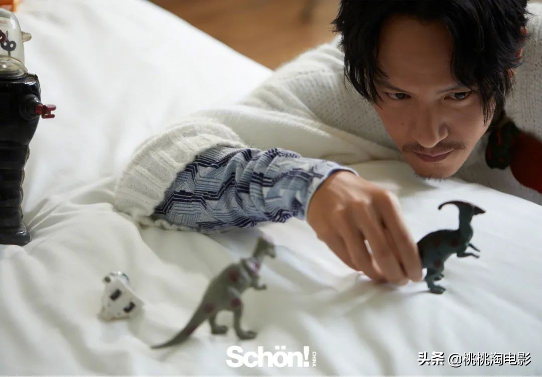 张震新片沙丘,张震图片写真