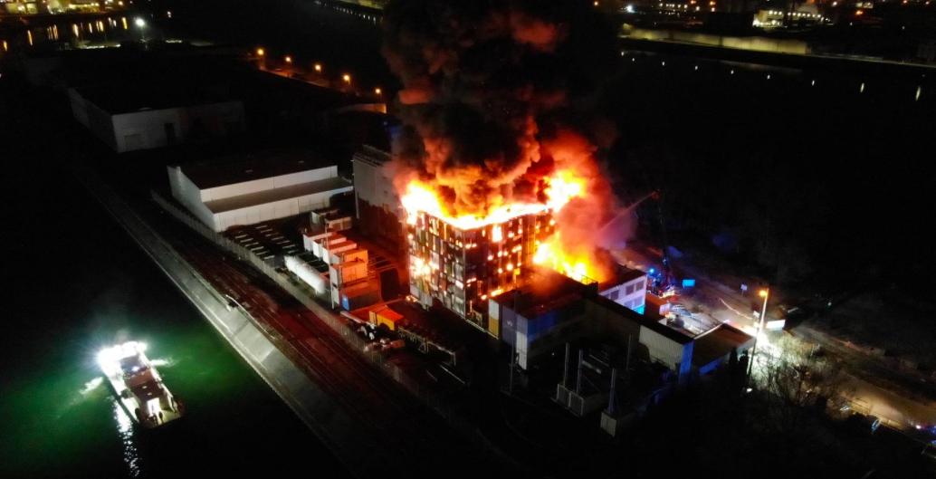 数据中心失火原因,rust新版游戏崩溃了