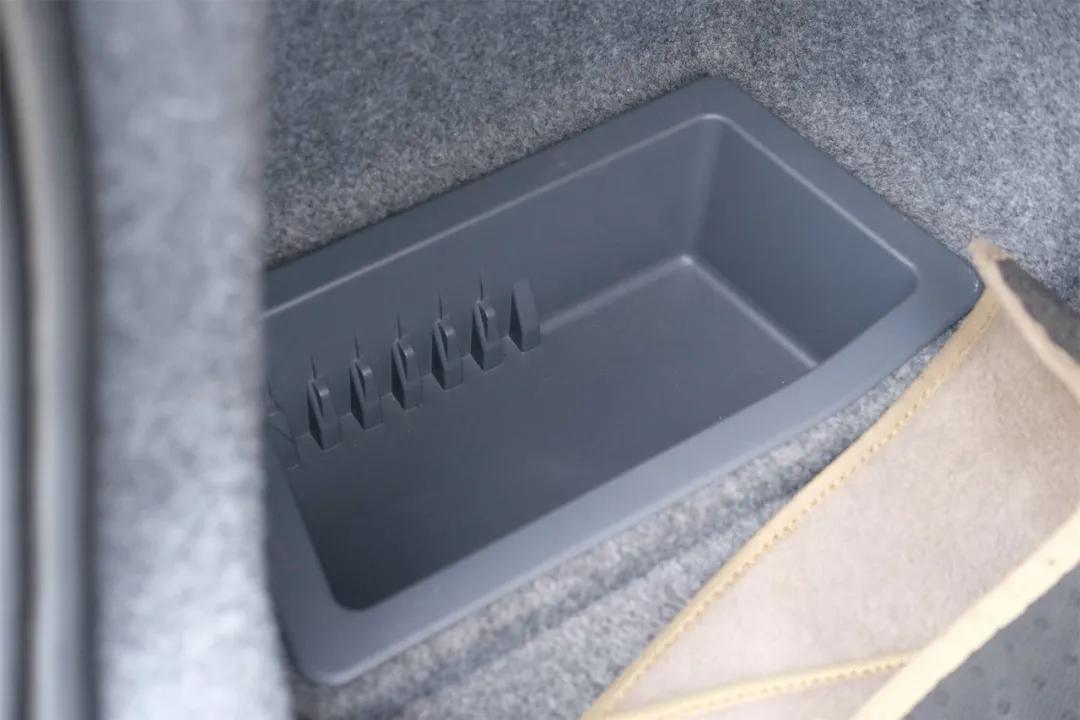 18款宝马318i二手价格 (宝马318i 倒车镜怎么设置自动翻转)