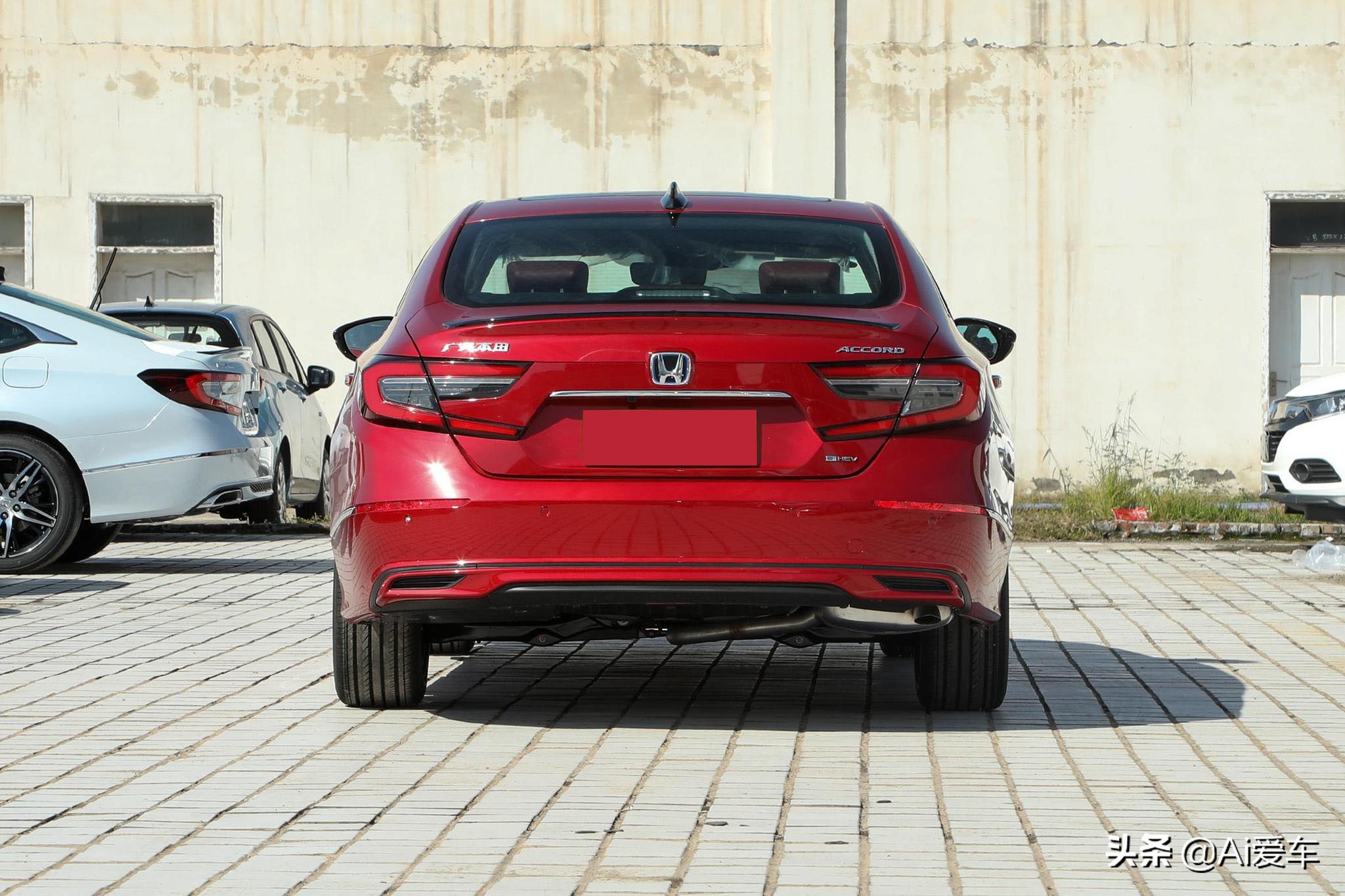 4.4l油耗百公里多少钱,4.4l油耗算不算高