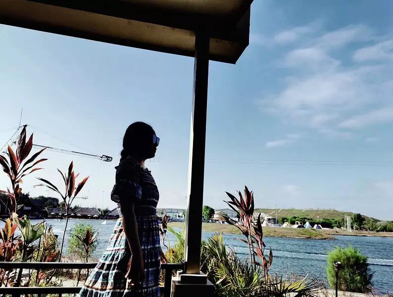 邑人电影院的读者们，向您拜大年了