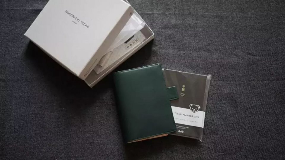 秋冬棕绿色,厌倦了红黄棕不妨来款高级感发色