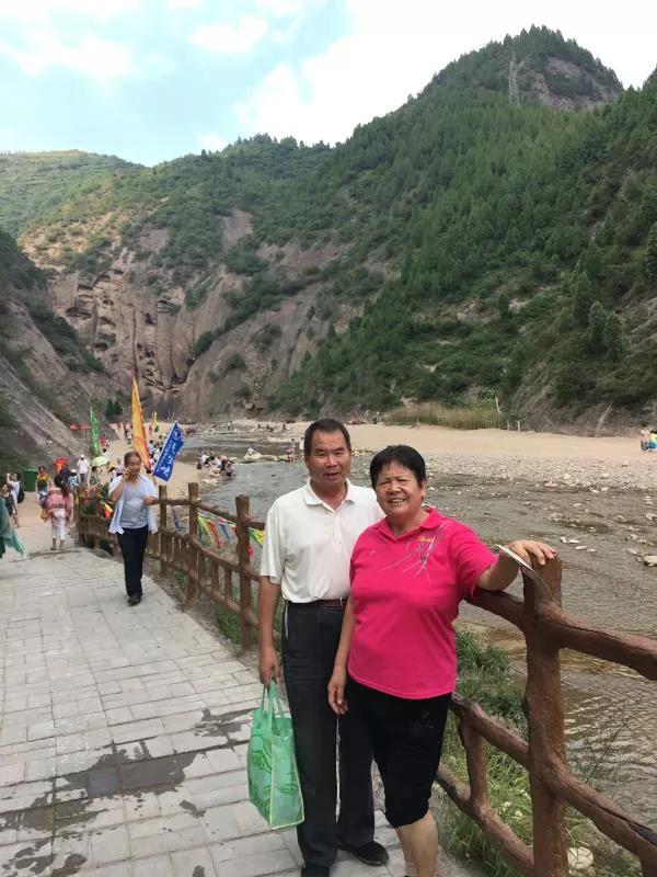 给老婆的结婚纪念日蓝宝石礼物,结婚纪念日蓝宝石蛋糕