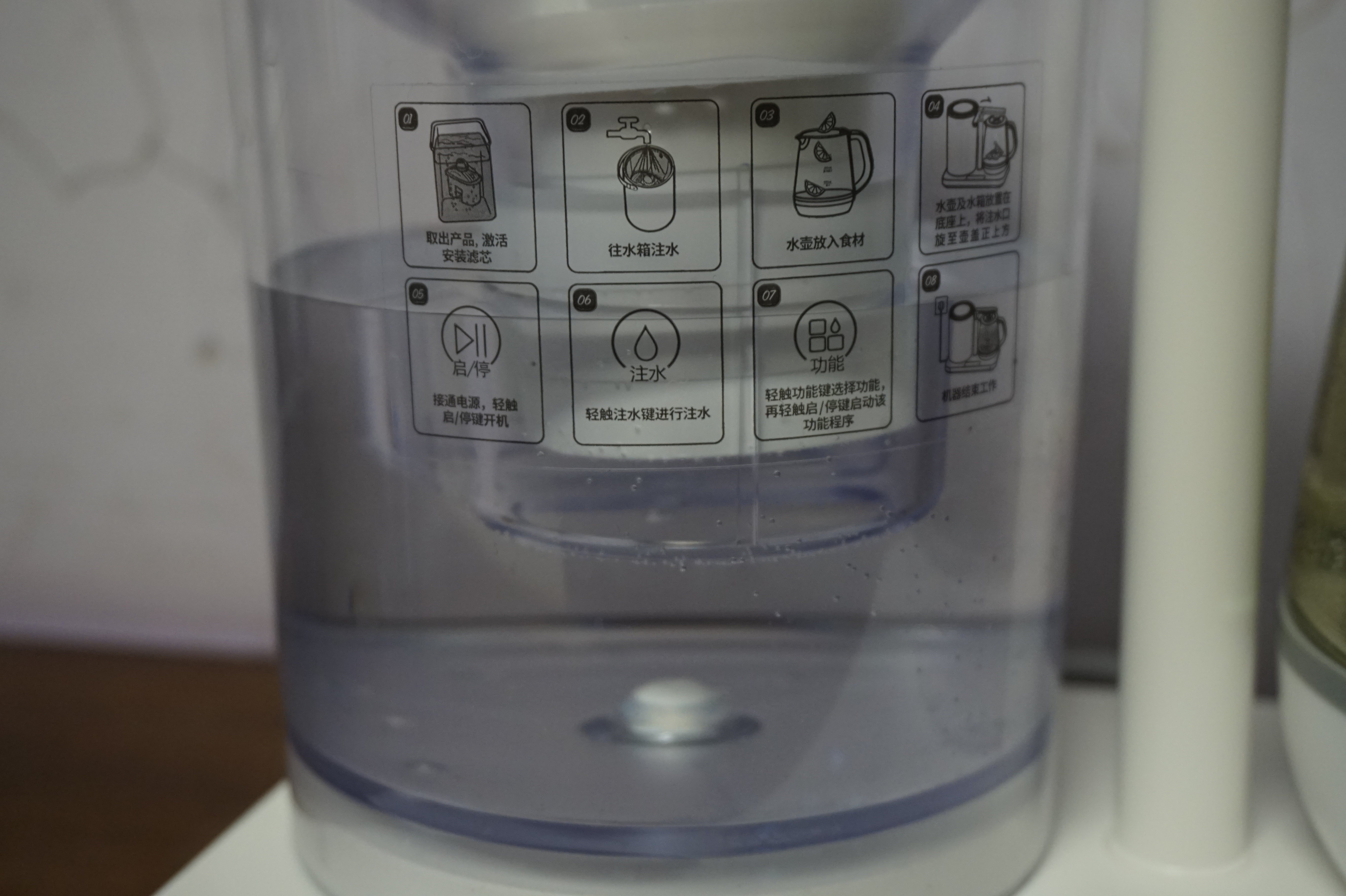 桶装水不干净，纯净水价格高，自带净化的莱卡养生壶了解一下？