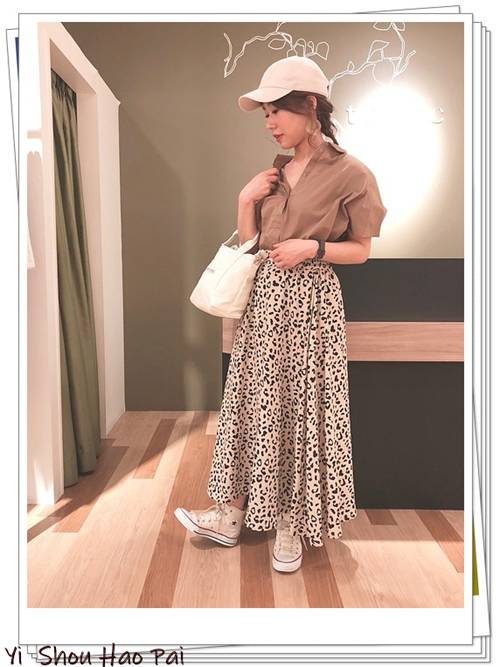 豹纹半身裙怎么搭配好看夏天,豹纹半身裙怎么搭配好看