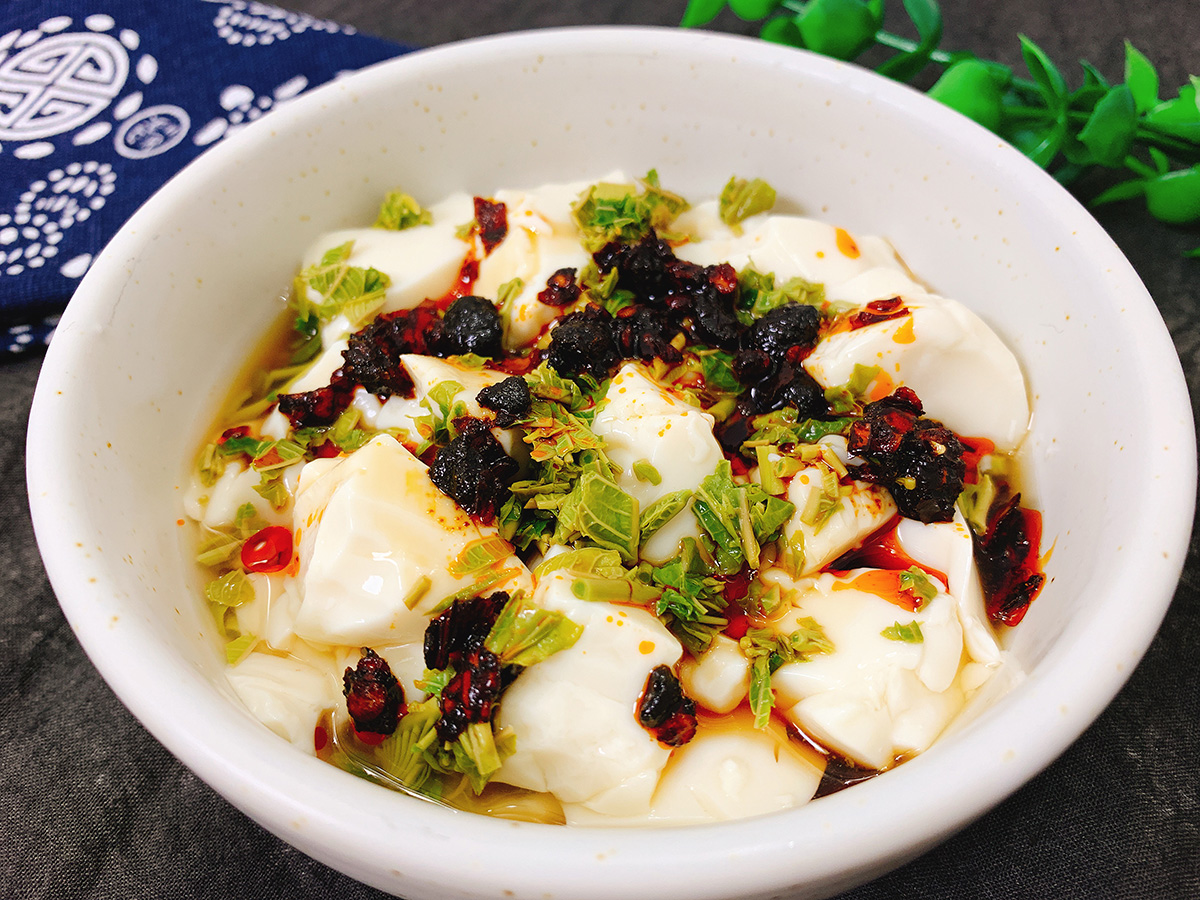 香椿苗拌鸡蛋干香椿苗要不要焯水,安徽香椿拌豆腐香椿需要焯水多久