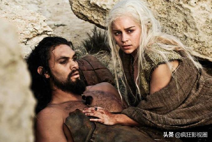 海王、光头郭达、巨石,好莱坞3大“吸金机器”,现实中娶了谁?