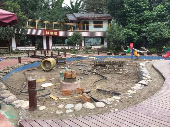 4.13重庆逐梦歌乐山上的“巴学园”探索“世界级乡村幼儿园