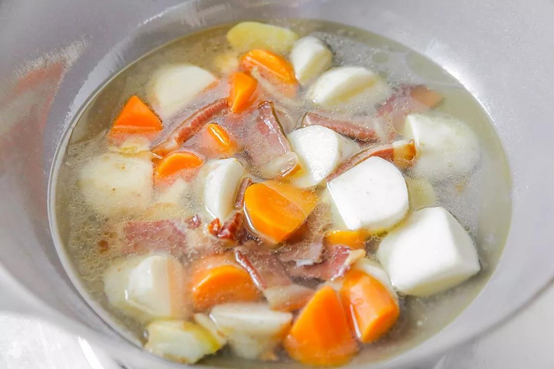 梭子蟹年糕煲做法大全家常,芋头火腿梭子蟹的做法大全